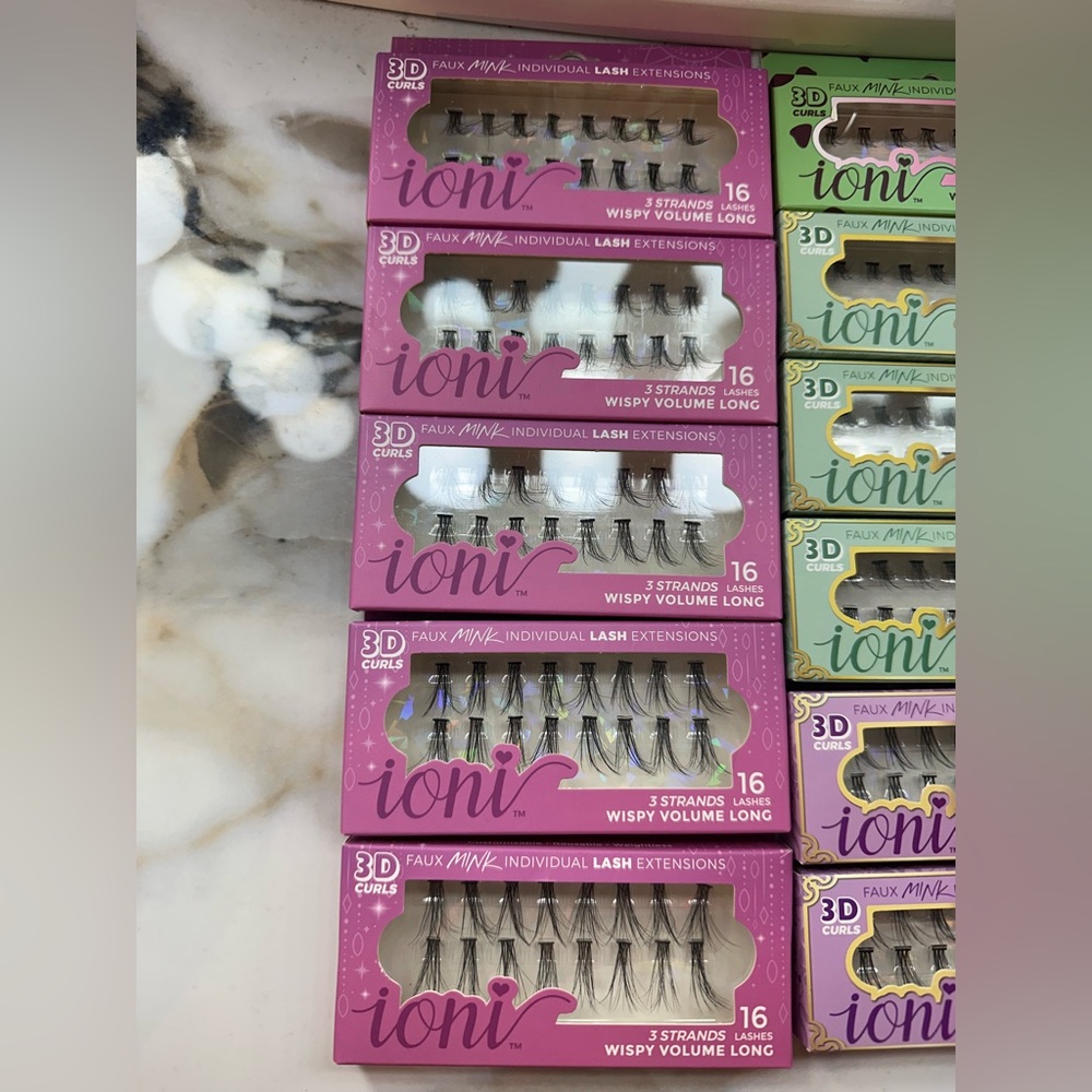 Ioni 3D Faux Mink Eyelash clusters - Picture 2 of 3